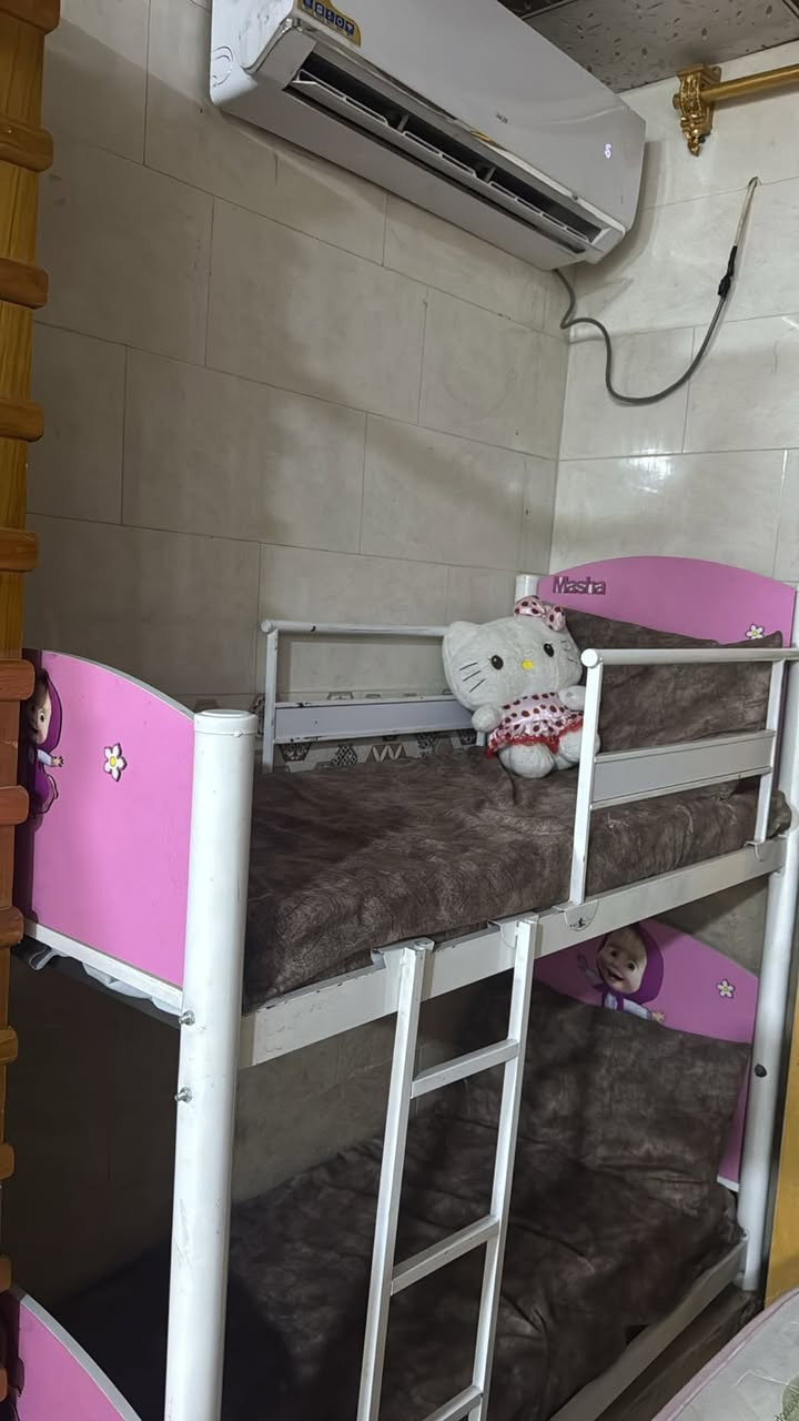 🛏️ جرباية بناتية طابقين - مستعملة نظيفة جداً ✨
الوصف:
جرباية بناتية طابقين مع دواشك عدد ٢ الشراي يجي خاص السعر ١٢٥


**إذا كنت صاحب هذا الإعلان وتريد حذفه لأي سبب، رجاءا أرسل رسالة إلى الدعم الفني**