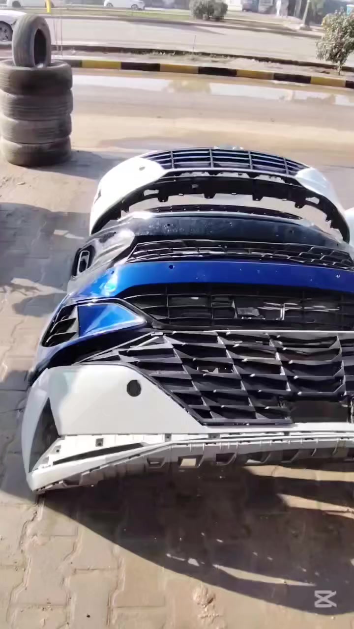 دعامية كاملة مقفلة 75 
دعامية فارغة 40 الف 
اي بدنة ب 90 الف 
يوجد توصيل كافة المحافضات ويوجد بيع بالتقسيط لأصحاب المحلات على بطاقة كي كارد او ماستر كارد الرافدين 
الاسعار ثابتة جملة مفرد 
متوفر جاملغات بنايد لايتات  جميع السيارات 
العنوان حلة حي الصناعي مقابل معمل الغاز 
*********** واتساب 
*********** اتصال
