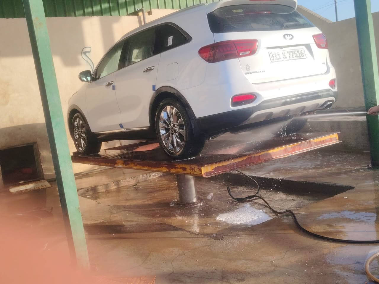 موديل 2019خليجي كفاله
السيارة فول 5كاميرات بنرامه
6 سلندر7راكب 
رقم بغداد مكان ميسان 
السعر 235
***********
