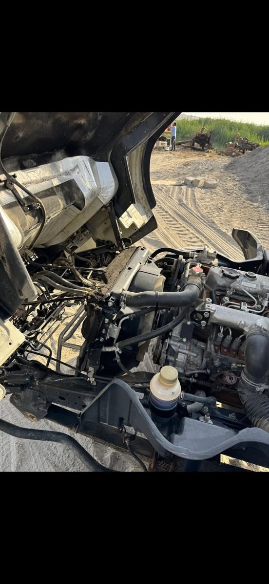 من رخصت لادمن
تنكر لبيع 
موديل 2015
سياره خير من الله 
مكينه شرط لا بخار ولا تنقيص
رقم ***********
