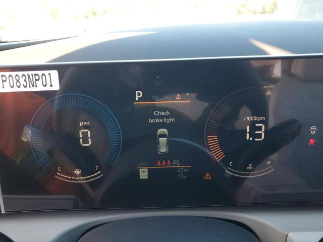 السلام عليكم توسان ٢٥ الشكل الجديد حادثها خلفي تصليح جاملغ خلفي وتبديل باب جنطة تفصيخ محرك ٢٥٠٠ تشغيل عن بعد واتو هولد ثلاث انظمة قيادة إشارة ترحيب وكامرة خلفية ورادار وتوقف ذاتي واتو هولد شاشة كبيرة متصلة وعداد إلكتروني متغير السعر ١٨٥ المنفيس بأسمي اني مستوردها متوفر واتساب ***********
