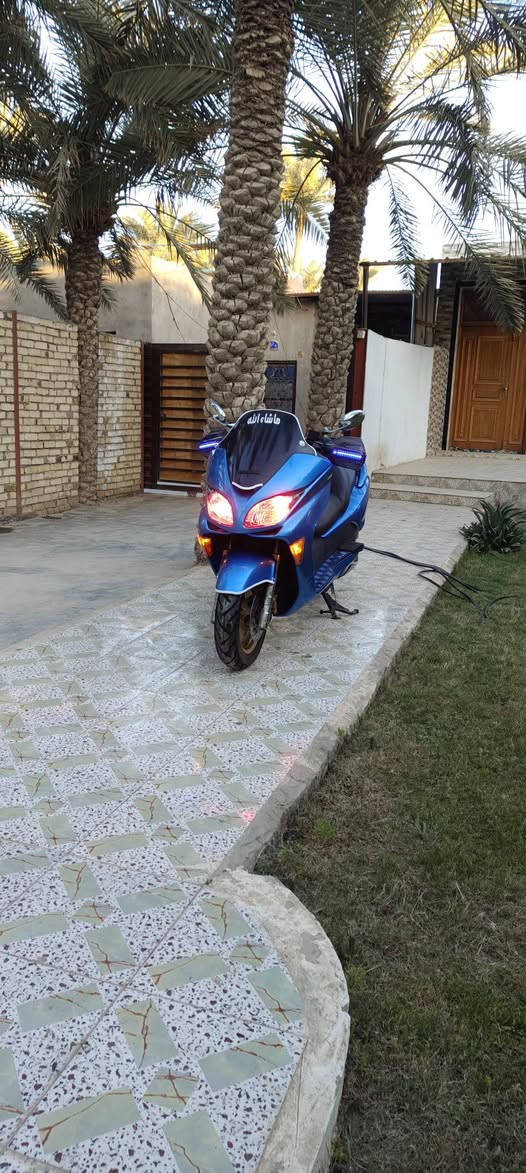 سلام عليكم وينه اليدور نضيف اطيك ضمان 
متاح بعدهي بحاله الوكاله صارلها شهر من طلعت من معرض علاوي الباشا مكفوله كفاله عامه وضع اليابان
فورزئ صفر 9،،،، 7 كير، ،،،،، 4 تحويلات
صالنصه رياضي وكاتم
دهن امزويل ماي زيتي
بانزين كله محسن
دشبول ابيض
لايت خمس الوان  ابيض عالي ناصي
جك جنطه وياها جنطه لون ازرك
جانت بيها شوته رياضيه وخرتها خليت بلاديه
قبق كلجات نيكل
وياله رياضي ذهبي مال اليابان
ستوني مسويلها ادامه كامله كلجات
تايرات جدد اصلي
دواسات نيكل
اخذتها ماشي 29 الف وبعدهي 29 الف لان ماطلعت بيها
مكاني محافظه الديوانيه بخدمت الشراي
***********
