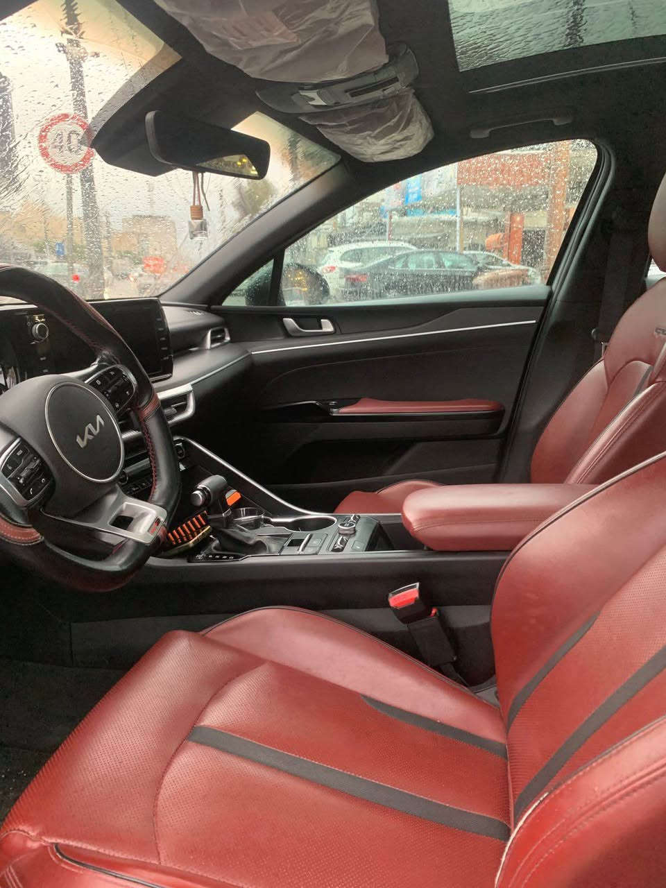 أسم السيارة: KIA K5
موديل: 2021
مواصفات : GT-line
محرك: 1.6T
ماشي:56,000mile
لون: مميز سمنتي داخل ماروني مرغوب
ضرر: جامرلغ بونيت صبغ فقط وبيها تعديلين بارد 
بيها شوية بطانة ارباك ستيرن راجع سستم 
رقم الشاصي: 5XXG64J2XMG052440
رقم السيارة : مرقم اربيل جاهز 
سعر: 159$
عنوان: اربيل
مكلف بالنشر رجاءً فقط شراي يتصل تحياتي
للاستفسار اكثر راسلني على وتساب او خابر*********** بغداد, العراق
