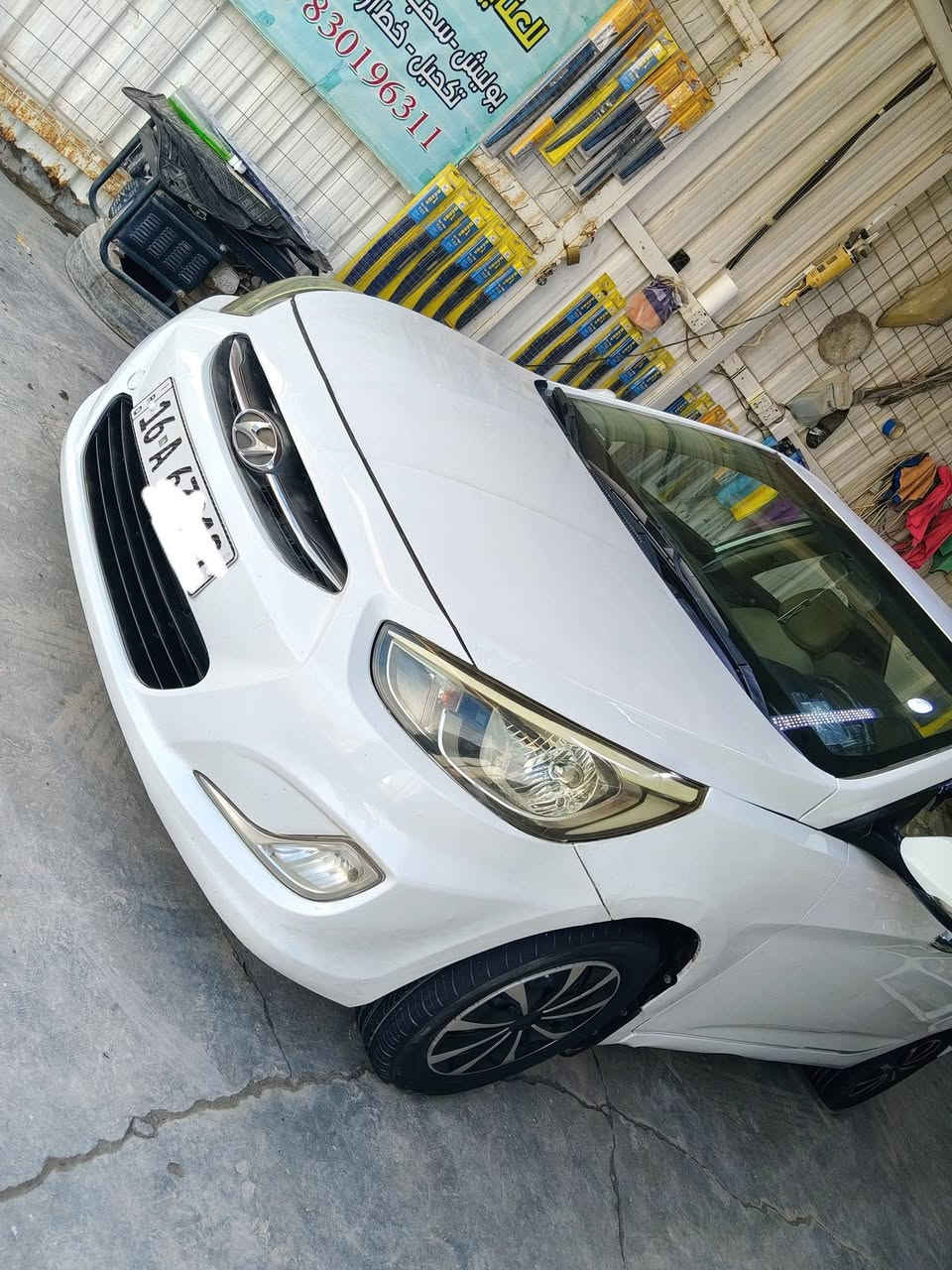 اكسنت خليجي موديل 2017 للبيع السيارة بيها 3 قطع صبغ فقط  بنيد وجاملغ وباب السايق بدون ضربه بالداخل شواصي ولغود مامليوحات وبيها حالوبات قليله   سيارة نظام ايكو حساسات خلفيه  سيارة نظيفه حداديه تبريد تدفئه مكينه دوش شرط بدون ادوانز كير كلها خير من الله  سيارة مكينه 1400 رقم قادسيه انكليزي مكاني ديوانيه مركز للاستفسار *********** السعر 78
