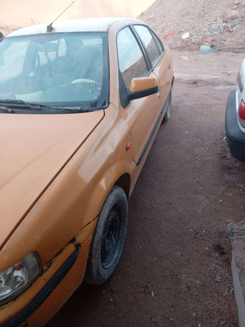 السلام عليكم سمند للبيع١٢محرك مكفول تخم تاير رقم بغداد انكليزي  حداديه جديده كهربايات كلها شغاله السعر ٢٥ بيه مجال قليل مكان البصره الزبير ***********
