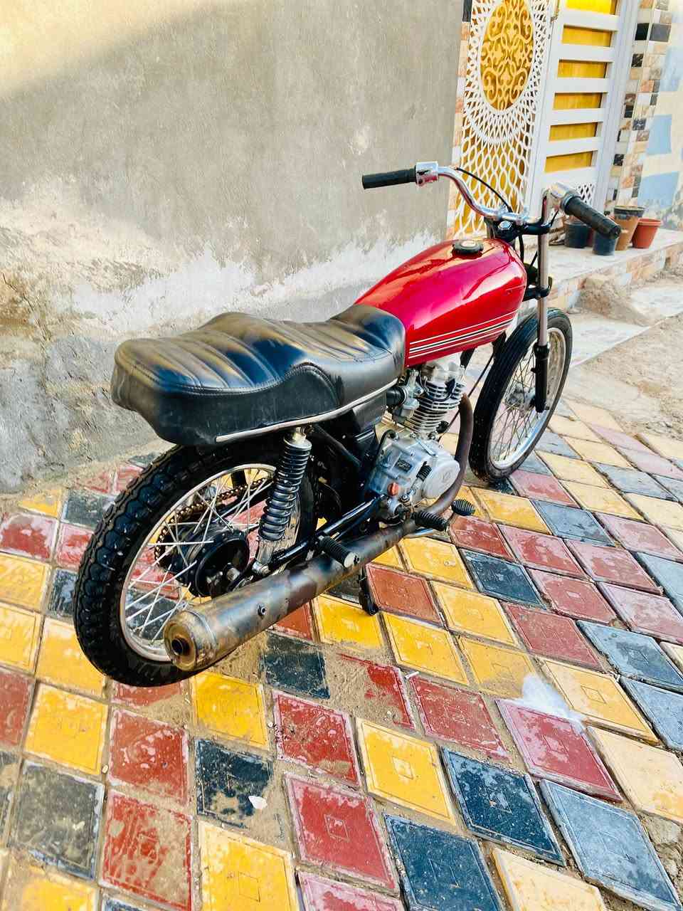 دراجه للبيع اوراق. سكنر  مديل 21 مكينه امتياز. . تعمير 24 فول. شلعه ومعدل وفصله دراجه جديده واحلا من الصوره مكاني. نجف*********** السعر 425 وبيه مجال
