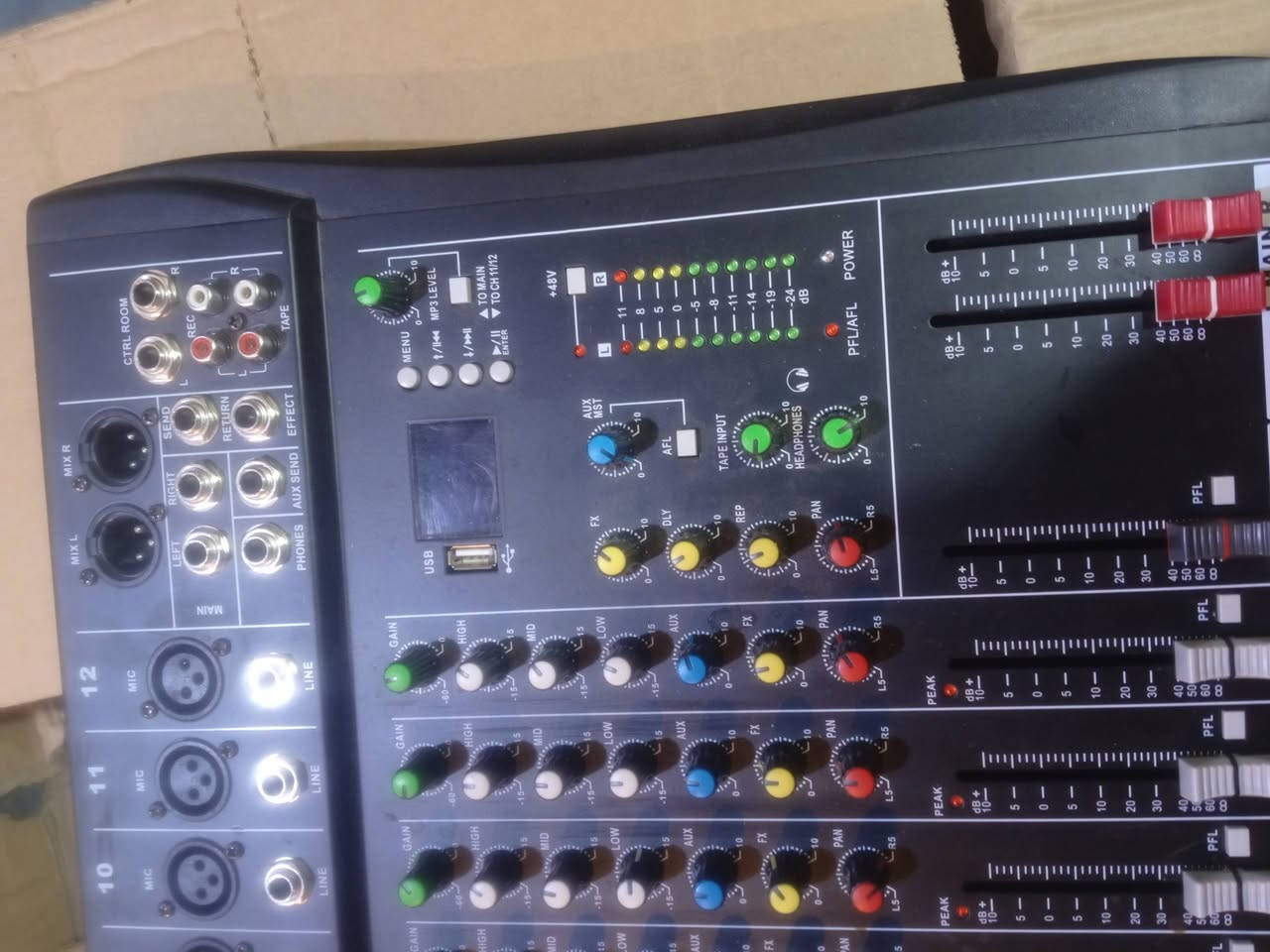 سلام عليكم اخوان هذه مكسر صوت امزون عليه مزاز وشكد ما يوصل ابيعه هذه رقم تواصل ***********
كروب عشيره السعد مركزالبصره 
 كروب وشراء الطابعات كروب امزون العراق كروب العراق الاحجار الكريمه كروب البصرة .1. RC
