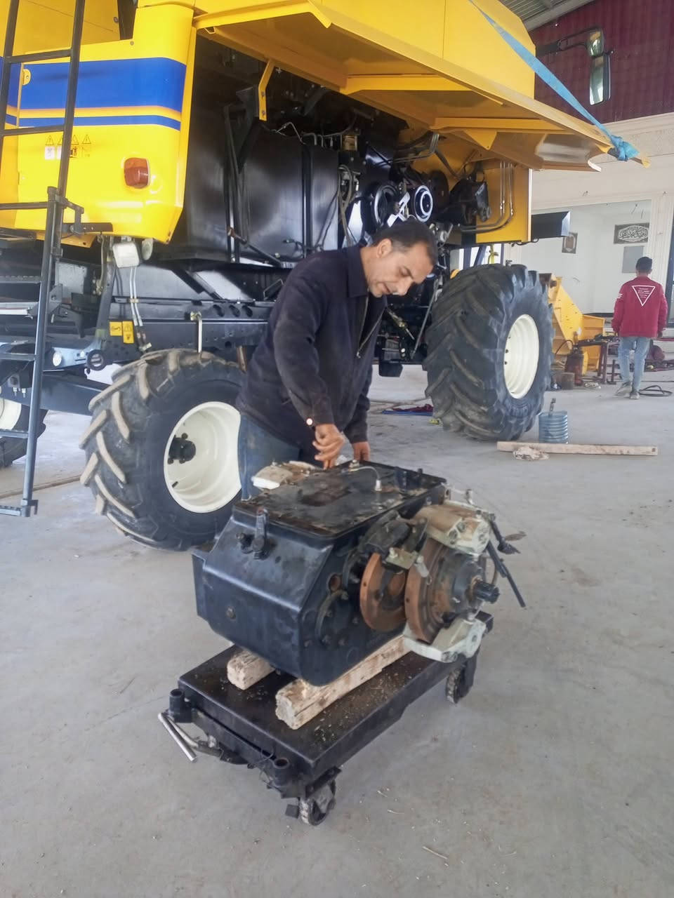 مستعدون لتصليح جميع انواع الكيرات للحاصدات 4بلم5بلم وتصليح كنترول 4بلم5بلم وادامه  كافه الحاصدات للاتصال على الارقام التاليه ***********/***********
