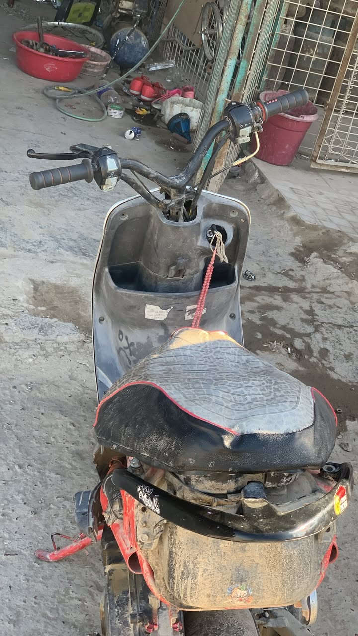 السلام عليكم ماكس حلوه نضافه فول بوشه ٥٥ صالنصه أف ام الدراجه خير من الله كامله مزوده الدراجه السعر ٣٧٥ وبيه مجال ***********
