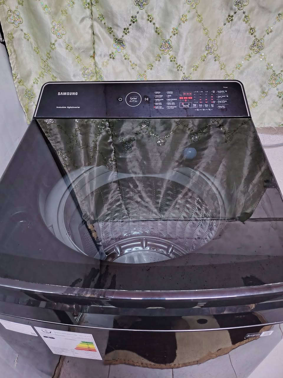 سلام عليكم.. غسالة. للبيع ب 700اوتوماتك سامسونك مثل ما موضحة بلصورة حجم 19كيلو.. اتصل على الرقم ***********..
