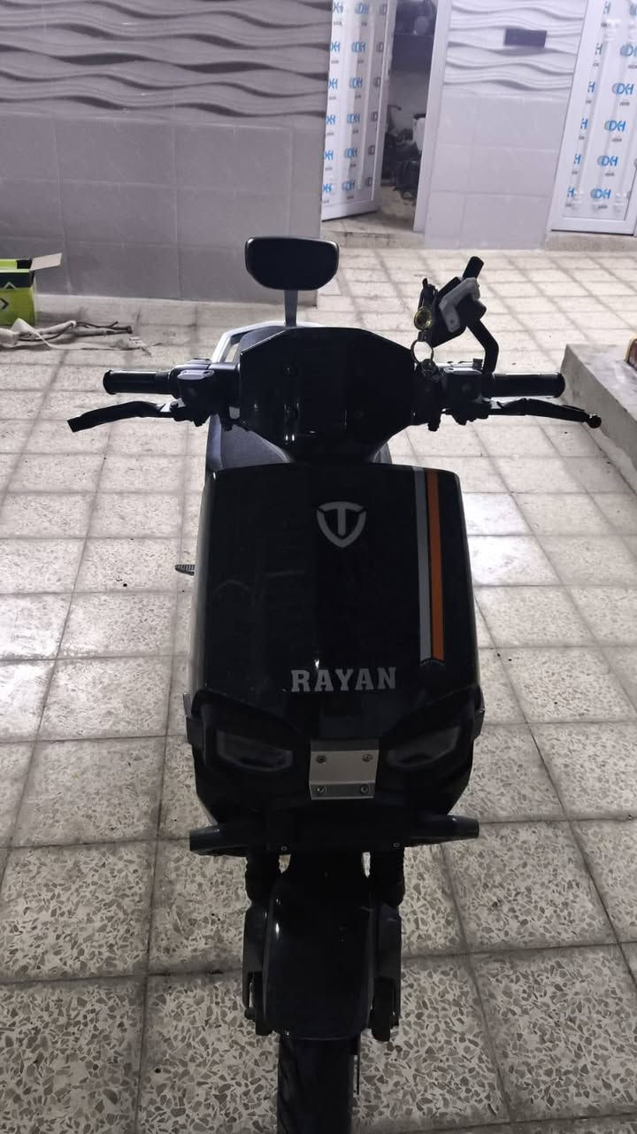 السلام عليكم للبيع دراجة ريان وحش الكون 
الماطور كامل من كل النواي يحتوي على وصل شراء ماخذ اب مليون وربع ويحتوي على بصمتين والماطور اشرطلك العق والف والبطاريات يحتوي على ٦ بطاريات مسطرة التفاصيل الاخرة خاص السعر ٩٥٠ وبي مجال


**إذا كنت صاحب هذا الإعلان وتريد حذفه لأي سبب، رجاءا أرسل رسالة إلى الدعم الفني**