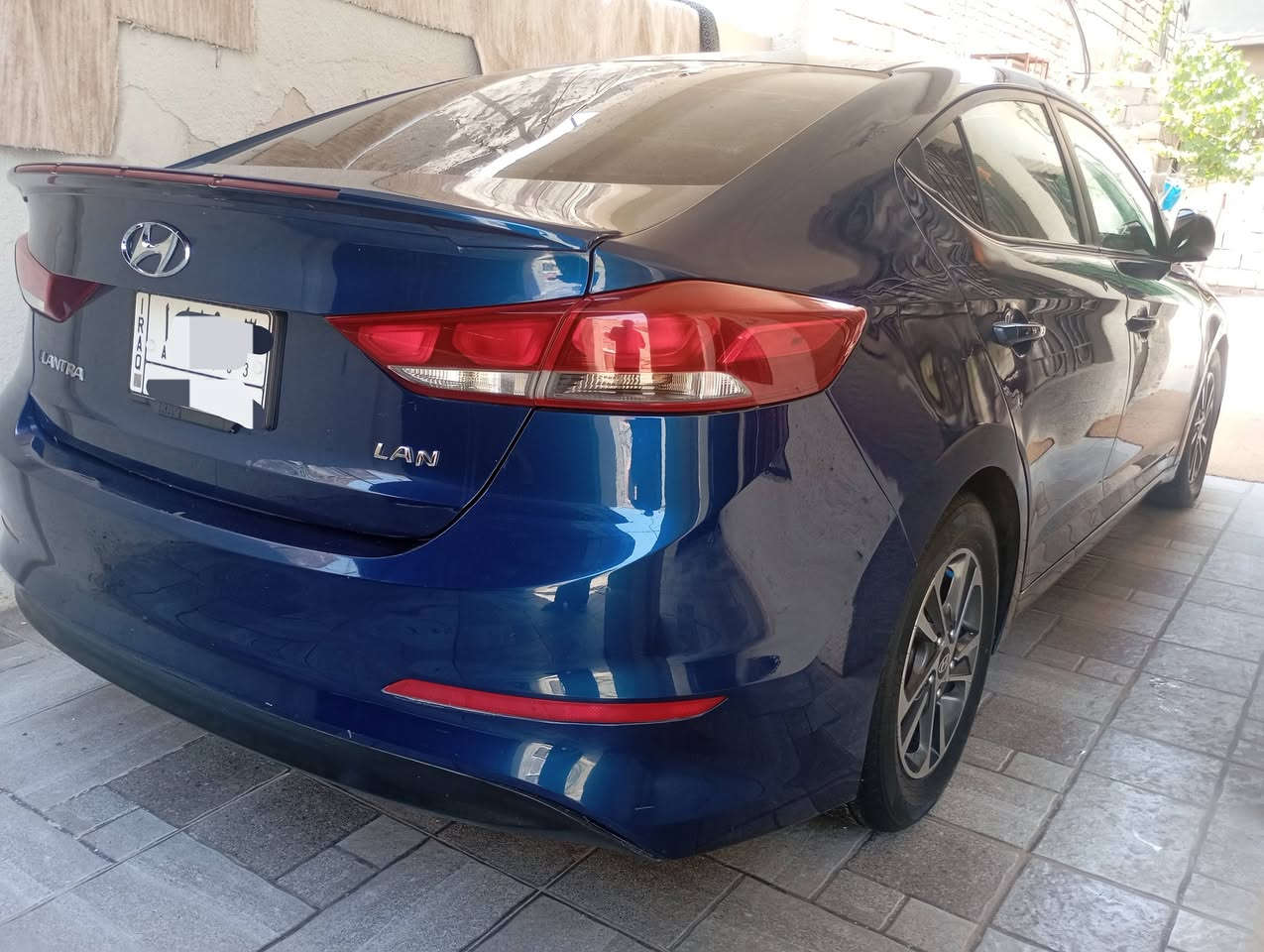 النترا موديل 17 وارد امريكا ضربتها بالبنيد بسيطه و بيها دحكه بالجاملغ الخلفي فقط مكينه 2000 دوش گير AT المرغوب السيارة كفالة گير مكينه حداده كهربايات تبريد ثلج السيارة بأسمي رقم بصرة مكانها بالبصرة استخدام شخصي ماشيه 75 الف كل نقص مابيها السعر المطلوب 113 بيها مجال قليل رقم راعيها ***********
