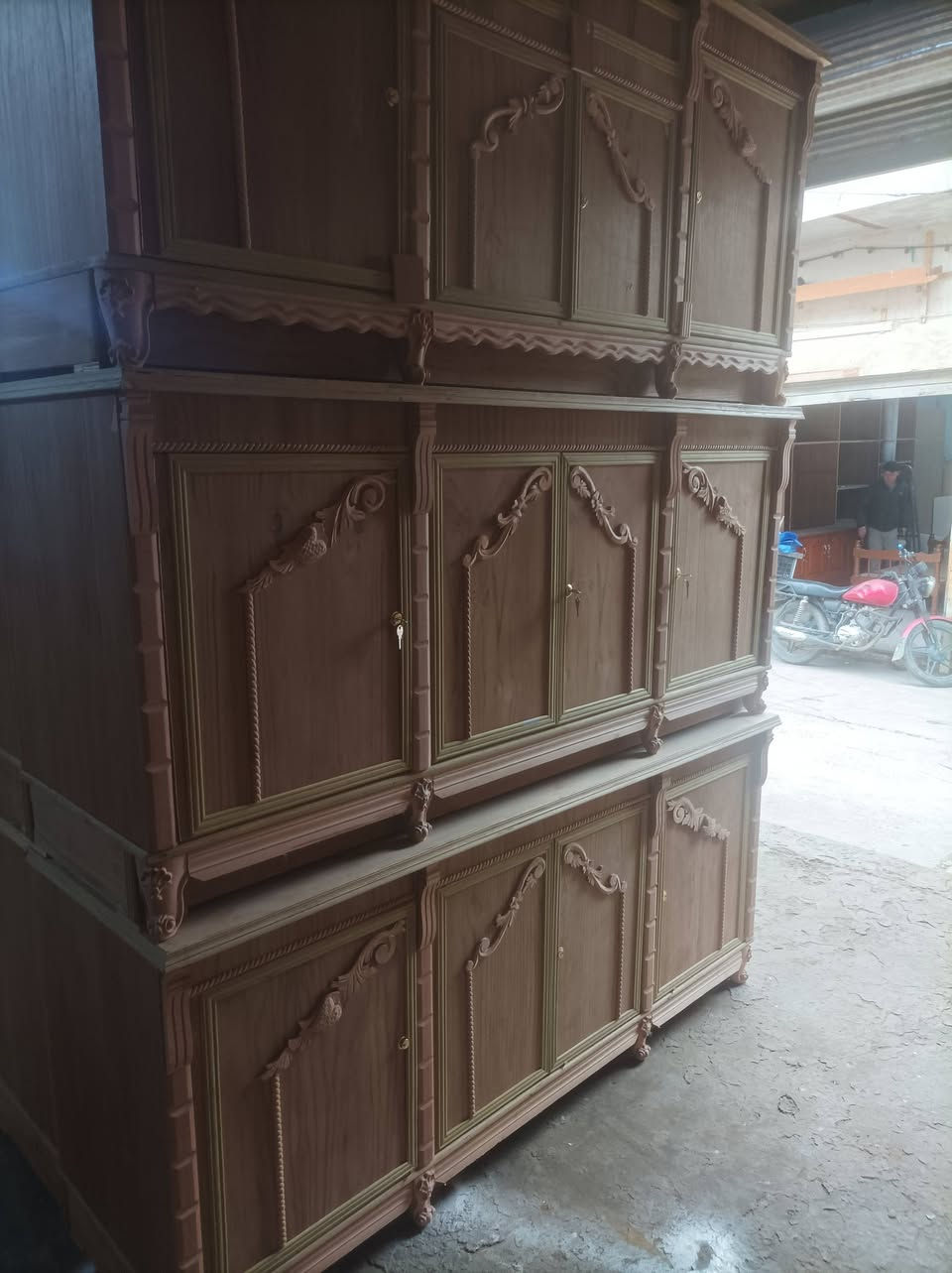 معمل ومعرض نجارة الرحمه چرابي ام النفر عدد 3 البيضة سعرها 50 والصاجيات على 40 بوفيات عدد 3 قياس مترين ونص سعر الواحدة 120 كنتور بابين السعر110
چزامة رفوف سعر 40 ميز مرايا عدد 2 سعر الواحد 60 أيضاً بوفيات جديد قياس مترين ونص سعر الواحدة210 نجارة درجة اولى ولدينا بوفيات جديد وسط سعرها 175 ولدينا جميع قياسات البوفيات  بلد سوق المسقف قرب جامع بلدالكبير للأستفسار الأتصال على الرقم *********** او مراسله الصفحه
