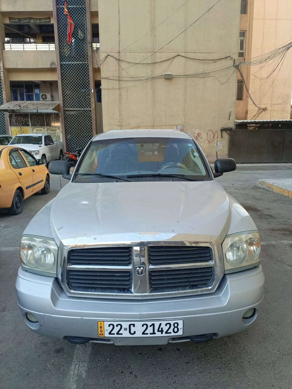 دوج داكاتو ٢٠٠٦بيكب اب دبل قمارة مكفولة من اي ضربة ،،، محرك وكير واكسل وتبريد وكهرباىيات مكفولة،،، كير عادي اطارات جديدة
السعر 100ورقة للبيع او المراوس حسب القناعة،،،، السنوية لغاية 2028السيارة باسمي مفحوصة هزة منذ شهر،،، مكانها بغداد الكرادة رقم ***********

