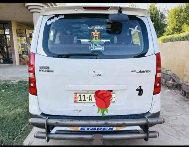 السلام عليكم للبيع لستاركس موديل 2010رقم بغداد نكليزي باسمي تحويل ثاني يوم بيه جاملغ امامي جهة السايق مبدل بدون دواخل مصفره هيئه وغرامات دوشمه عام جديده حافظه سبع الوان كير مكينه اكسن تخم تأير صدر كفاله سعر 145 وبيه مجال بسيط مكان بغداد بسمايه رقم ***********
