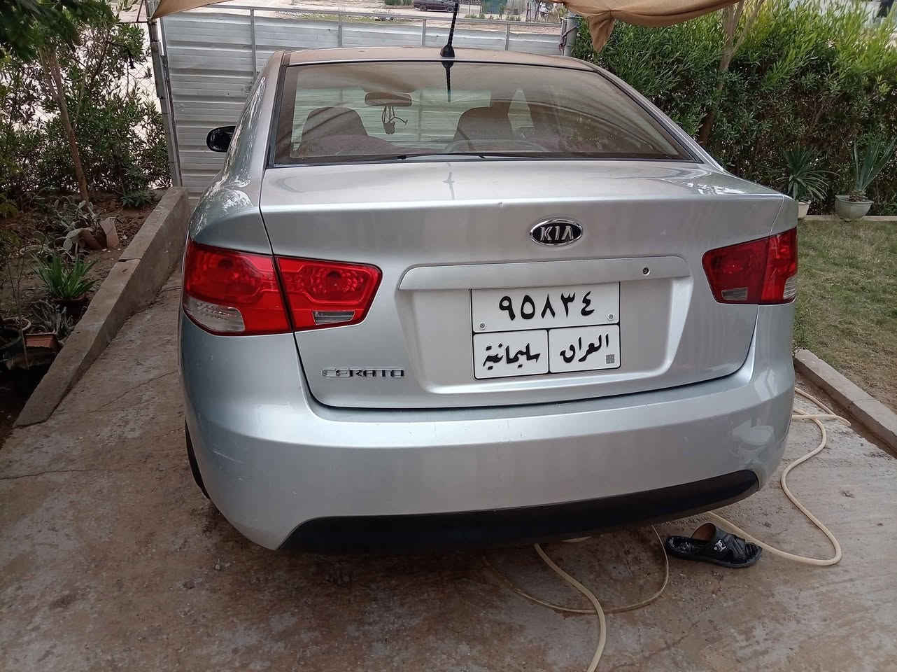 سیراتو مودیل 2011
گێر عادی ٣ بارجە  سبوخ بى ناو گردن 
گێڕو مکینە بە شە رت 
شە رت تحویل 
بو زانیاری زیاتر بە یوە ندی بکه 
م/***********
نرخی /٩٢ کە مێ معامە لە. كيفري, ديالى
