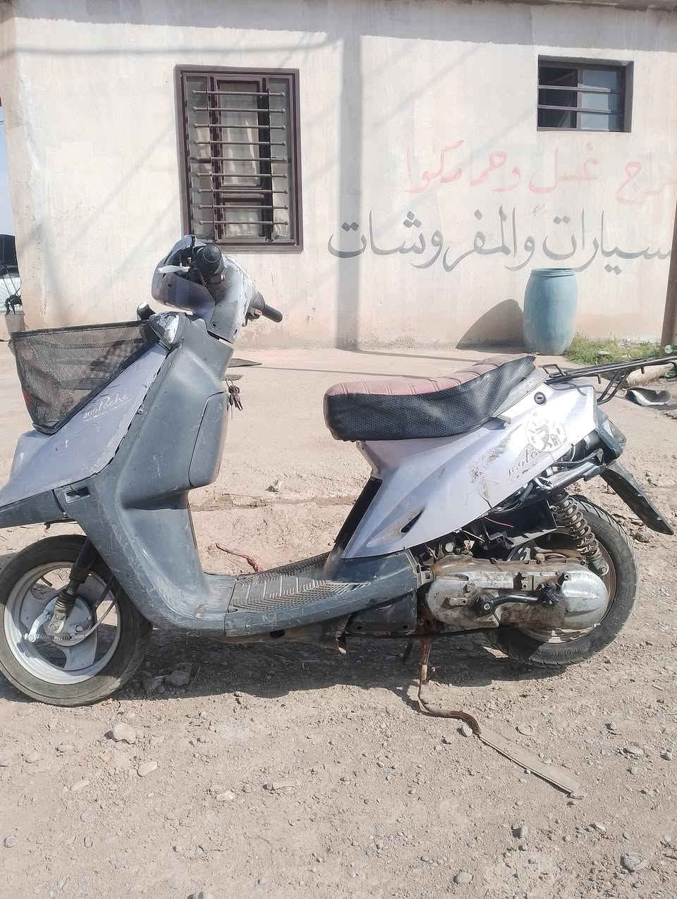 السلام عليكم.
موطور ذبانه نكره هندر.. 
محرك جديد تايرات نضاف. شاصي ما مكسور 
السعر 100 الف 
***********
