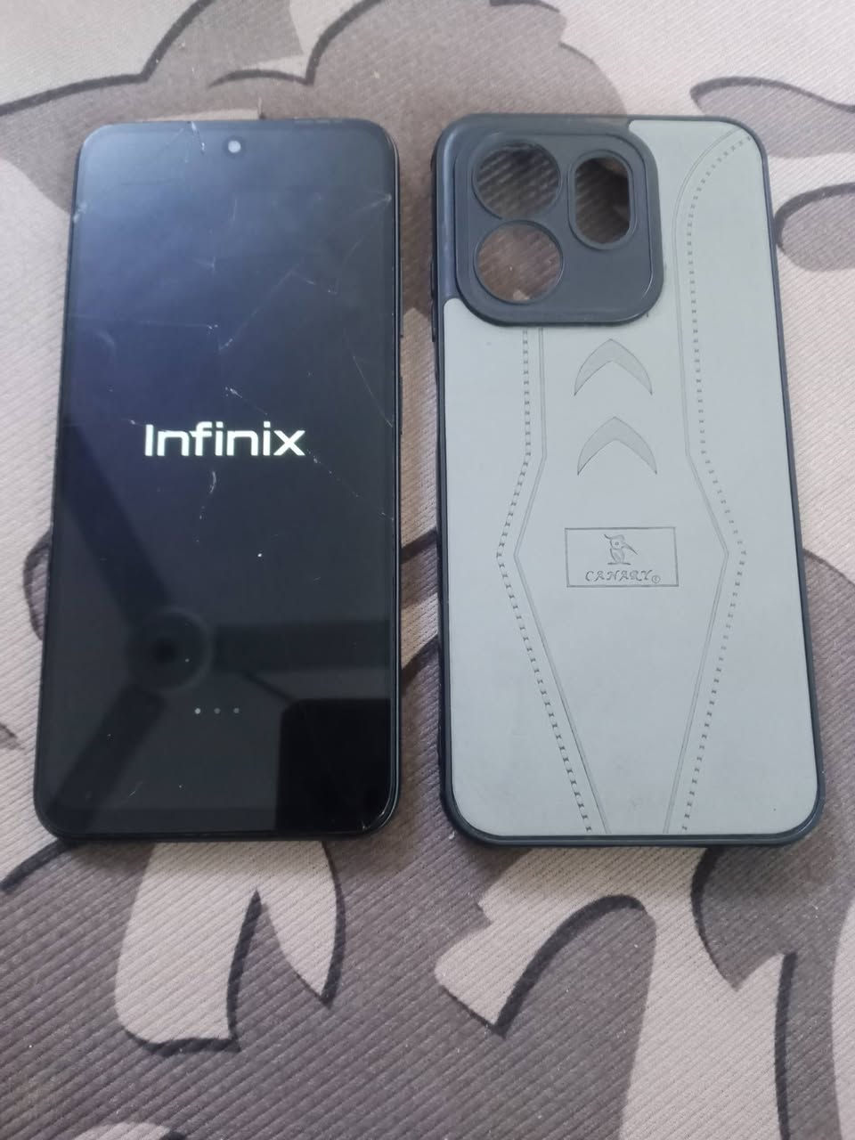 السلام عليكم جهاز انفنكس سمارت9اي دي شغال كامل ذاكرة٦٤بي فطورات بالشاشه مماثرة عاللمس ويا حافضة السعر٧٥ الف للاتصال***********
