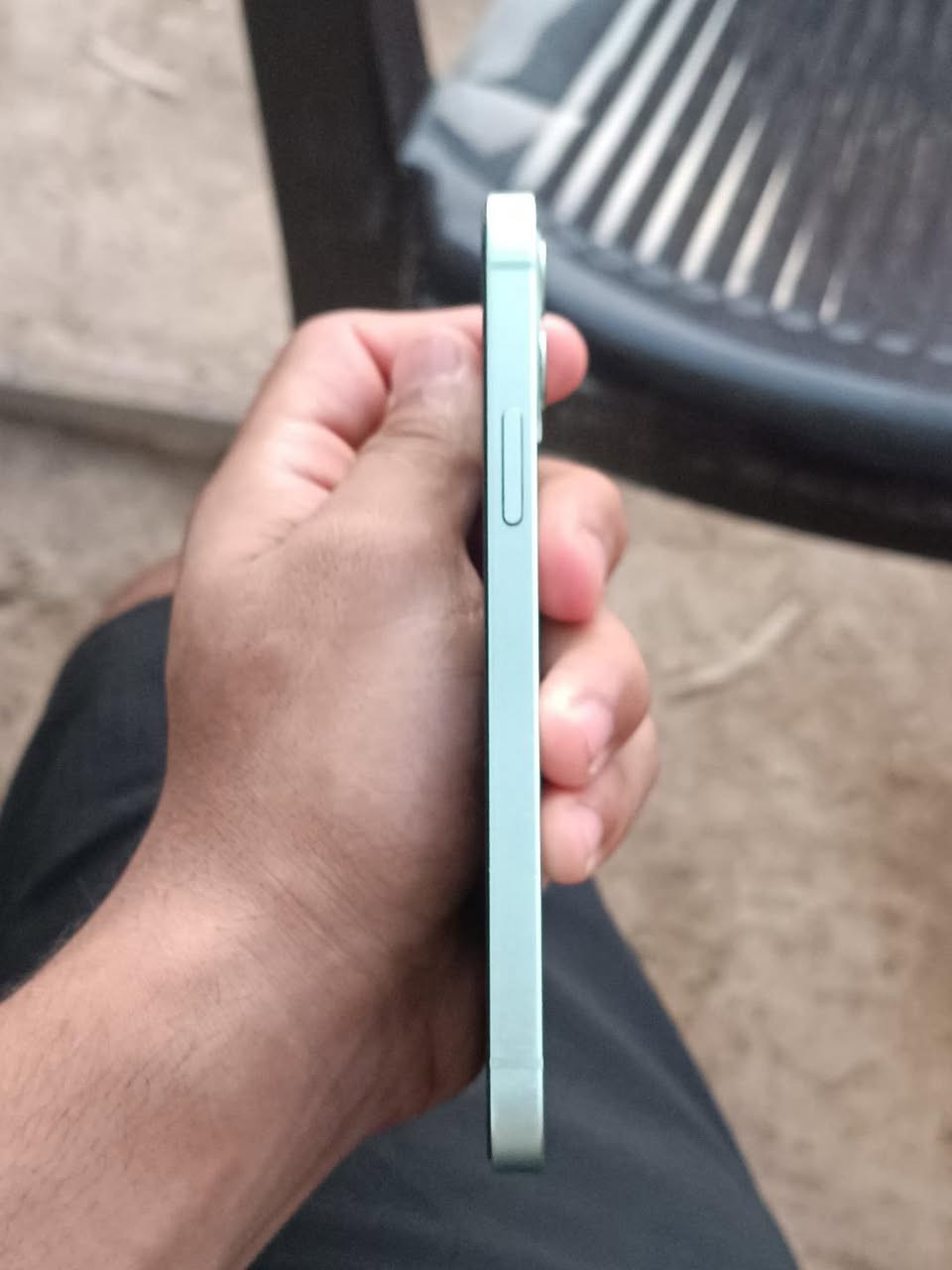 ايفون 12 عادي 
شاصي نظيف مثل ما موضح بالصور 
بطارية 97 مرفوعه 🔋 
شاشة ما مبدل مال موبايل الأصلية 
كاميرا نظيفة كلشي مابيها 
سعر : 300 
او مراوس دزلي شعندك 
تواصل خاص .


**إذا كنت صاحب هذا الإعلان وتريد حذفه لأي سبب، رجاءا أرسل رسالة إلى الدعم الفني**
