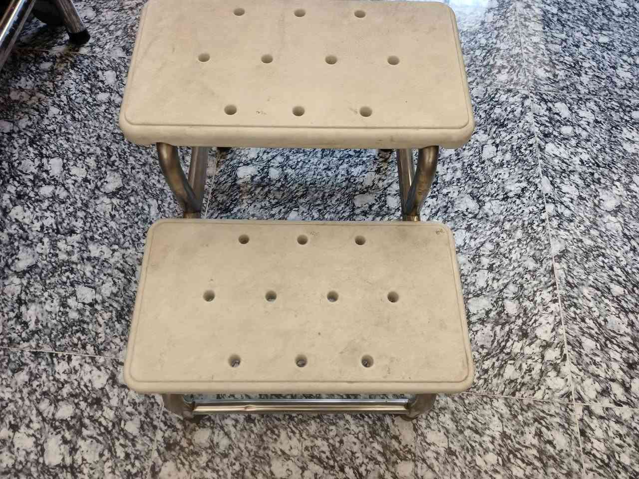 غراض عيادة طبية للبيع بغداد الدوره جمعية عدنان خير الله
***********
