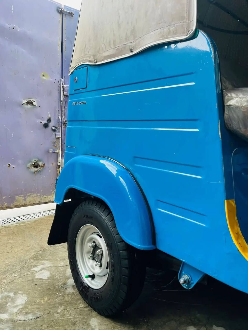 تكتك موديل 20 شهر 11 كشره شوف العين مكينه بس بستم تكتك رقم وسنويه مداوره ثاني يوم
مكان العماره مغربه ال مو شراي لا يخابر سعر ،5500 وبيه مجال *********** خاص ما ارد ليحب يتصل
