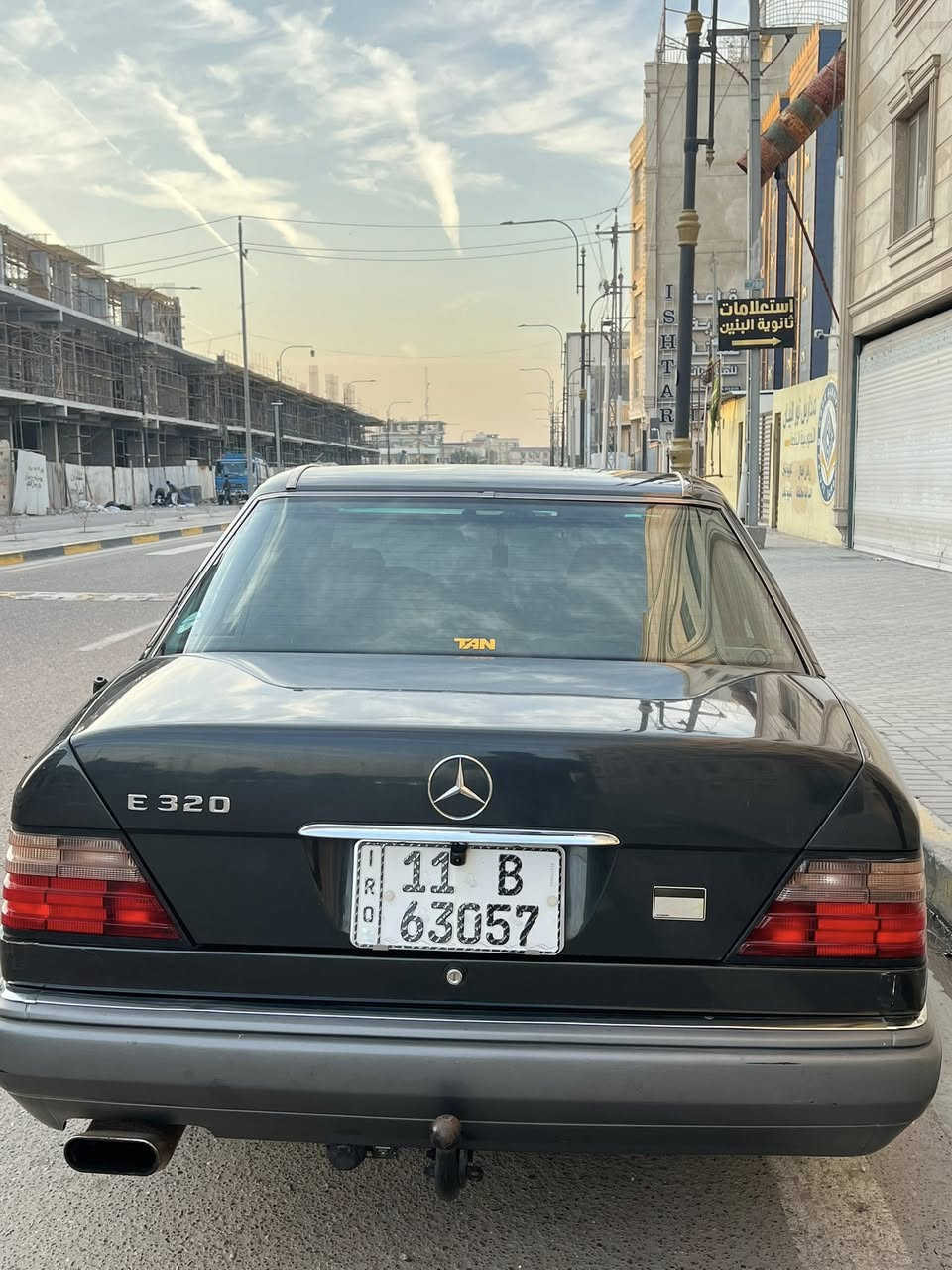 السلام عليكم دب ٩٠ للبيع كامل من كلشي  فول واي نقص مابي رقم بغداد بسمي مكان السياره بصره ***********
