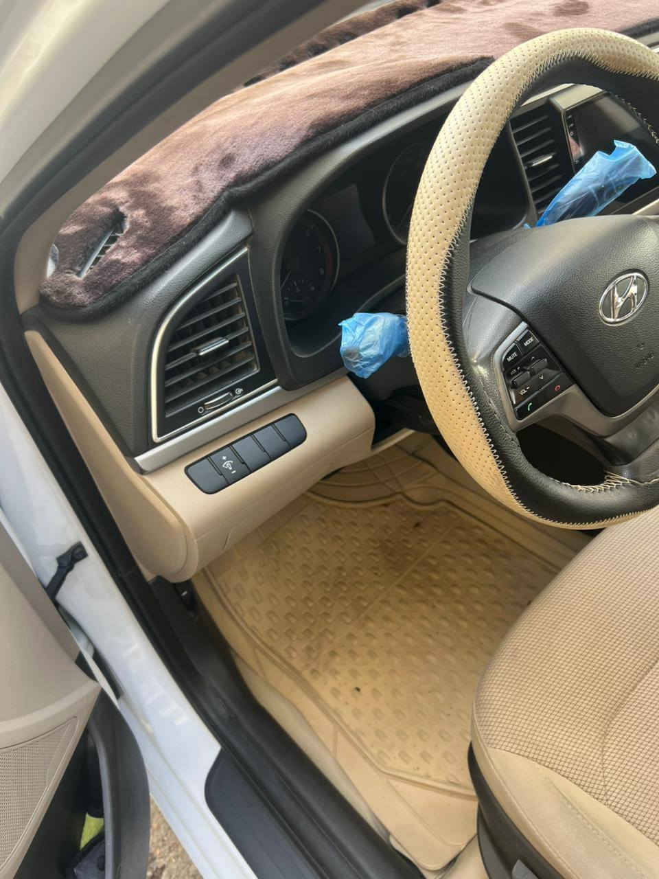 السلام عليكم للبيع سياره هونداي النترا سوبر خليجي ٢٠١٨ أربيل سنويه منتهيه كفاله عامه من كل شي حتا الدعاميات ماشيه ١٠٠ ألف مكان بصره ياسين خريبط *********** ت
