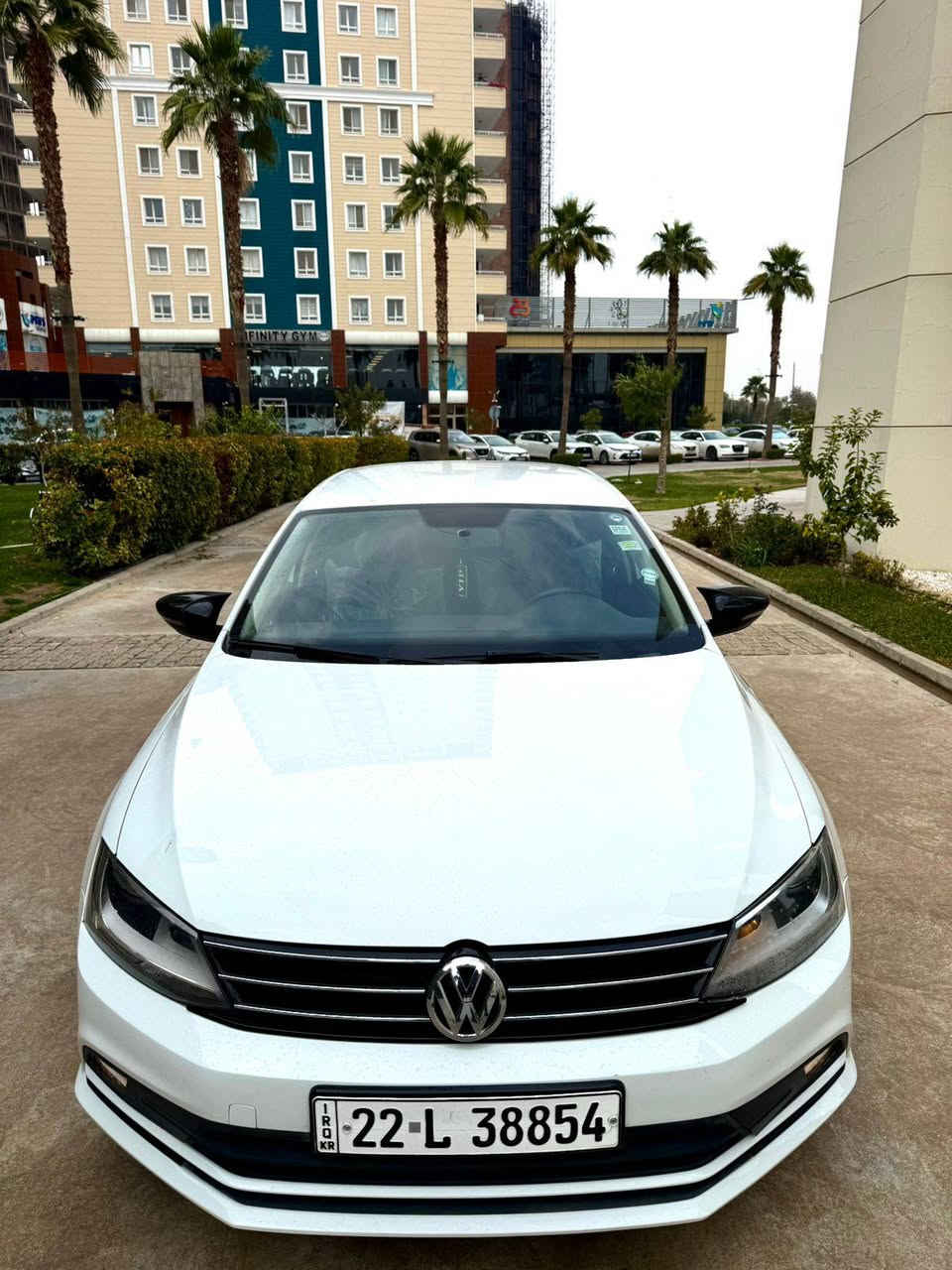 جیتەی خەلیجی ٢٠١٥ شکل ٢٠١٦
مەکینە ٢.٠ بێ تۆربۆی مەرخوب 
سەیارەکی زۆر پاک و بئ مەسروفە سەنەوی و هەموو شتی نوێیە 
سەیارەکە مواسەفاتی زۆر جوانە شاشە و حەساس و ٤ جام کارەبایی ویل کەپ و زۆر مواسەفاتی تر لە خەلیجی دەرەجە ٢ە 
سەیارەکە زۆر پاک ماوەتەوە تەنیا ١٢٠ هەزاری حەقیقی رۆشتوە وە هەموو شتێکی بە شەرتە کوێت پێ باشە فەحسی بکە 
وەکو سبوخ تەنیا ٢ پارجەی سبوخە بئ ناو گرتن جاملخ وە دەرگا پشتەوەی لای سایەق وە ١ بستی بونیتیشی هەیە هەموو ئیرباگەکانی بە شرتە نەتەقیوە دەعمی قورسی نیە لێخشان بوە 
وەکو نرخ داوای ١١٥ وەرەقە لێ دەکەم وە مەجالی هەیە
تەلەفۆن و وەتساپ
*********** أربيل, العراق
