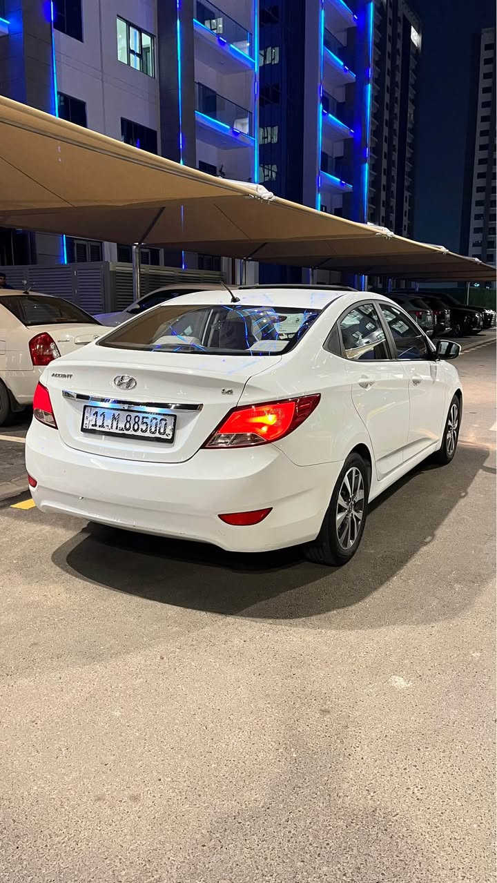 سلام عليكم
للبيع اكسنت 
موديل 2016 
خليجي 
بأسمي هزه ورقم جديد تحويل ثاني يوم
فول مواصفات
 فتحه 
محرك ١٦٠٠ 
ويل كروم 
شاشه 
لايت لد 
بكلايت لد 
5 ويل كب

كفاله كير ومحرك من كلشي
بدون نقص برغي
السياره كفاله عامه من الدعاميه للدعاميه لا تبديل ولا صبغ
بيها بارد شي بسيط وممبين

مكان السياره: بغداد العامريه

السعر: (12000$) يعني 120ورقه وبيها مجال 
للاستفسار: *********** بغداد, العراق
