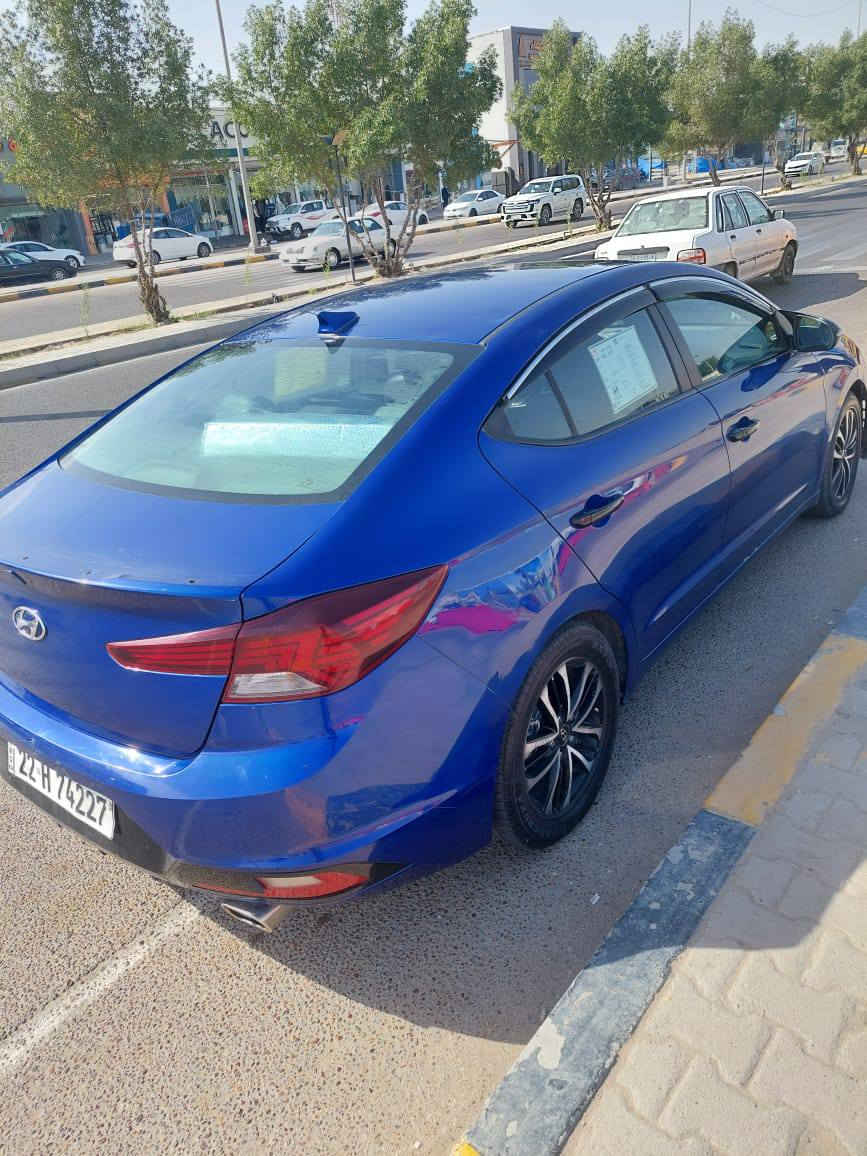 انتره سبورت 2020 مريكي كير  رياضي فتحه بصمه فول موصفات كشنات جلد كير محرك اكسن كله مكفول 
المكان نجف شارع ابوصخير مقابيل المعهد الفني 
السعر 115
مكلف بالنشر ***********2
