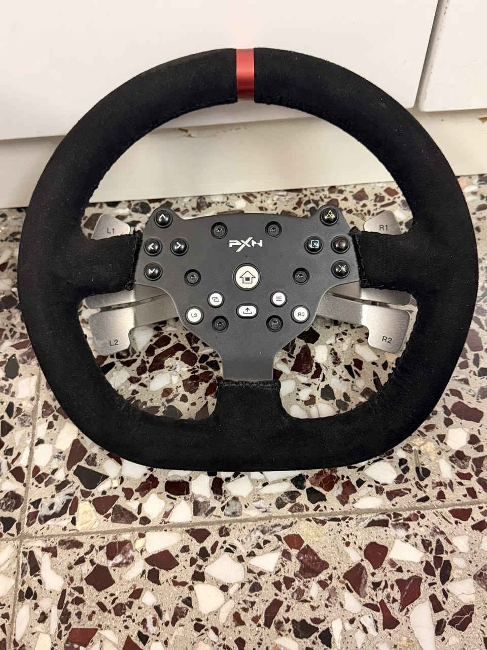 سلام عليكم دركسون v10 للبيع نضافة 90%جديد مستمل مرة واحدة فقط يربط على ps و ps4 xbox العنوان زيونة شارع الربيعي للاستفسار:•***********
