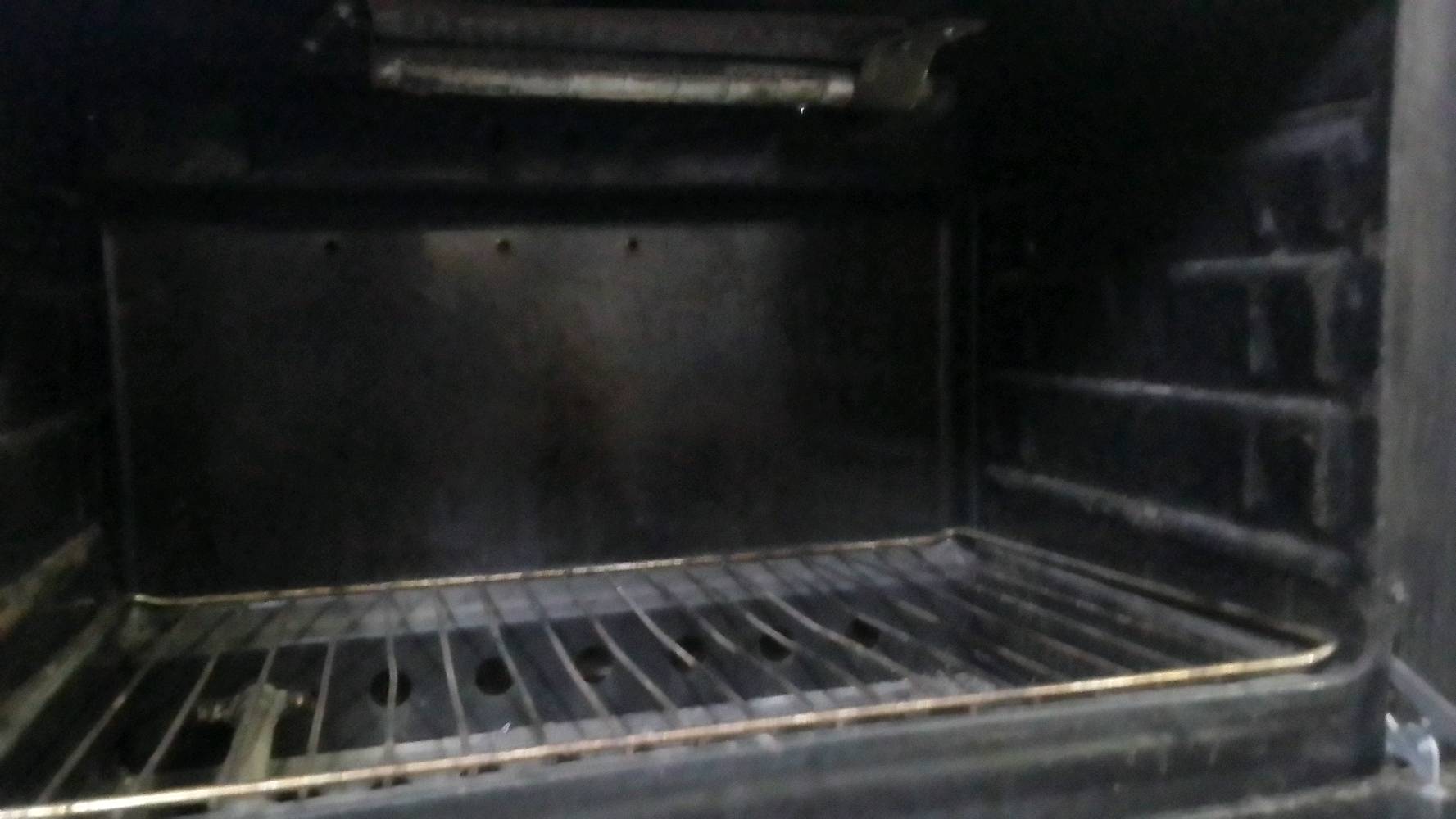 طباخ عشتار نظيف ناره زركه المكان بغداد القاهره
