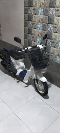 للبيع درجة SUZUKI السعر 350 المكان بغداد الرقم 07707189691
