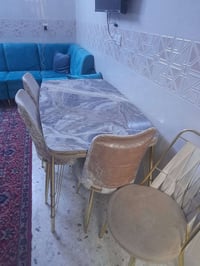 طاولة طعام تركي • ٤ كراسي • ما بيه ضرر