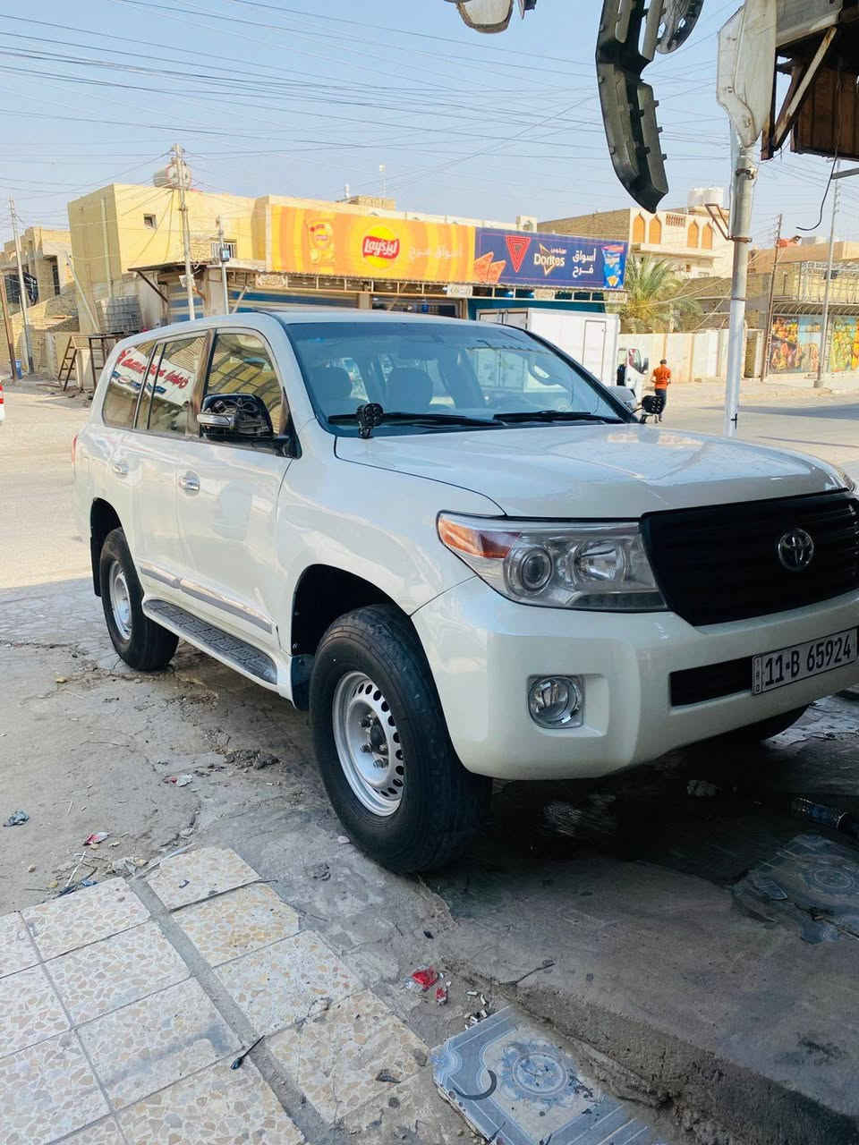 سلام عليكم لاندكروز موديل 2009 سياره حلوه 
مصبوغه حزام سياره جديده حيل 
تخم تاير حداديه رقم بغداد الدولي 
مكينه 6 سلندر
تحويل مباشر العنوان ميسان 
السعر 275 وبيها مجال 
***********
***********
