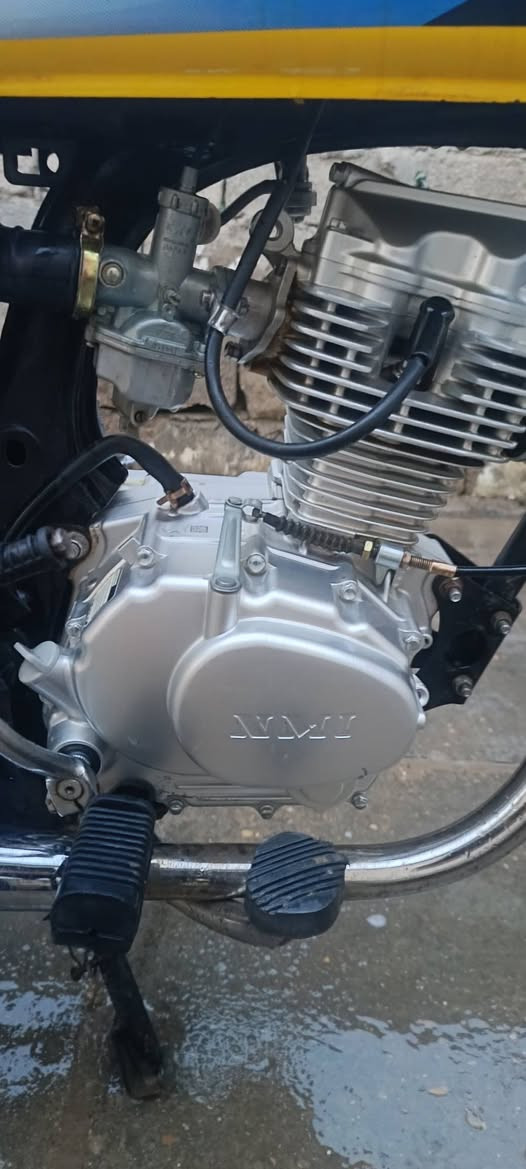 سلام عليكم درجه للبيع ابيع بدون شاصي بس تعميره كامله هيه ولسبايدر   تعمير كله  25 تجي وشوف بعينك او ابيع بس مكينه نامه


**إذا كنت صاحب هذا الإعلان وتريد حذفه لأي سبب، رجاءا أرسل رسالة إلى الدعم الفني**