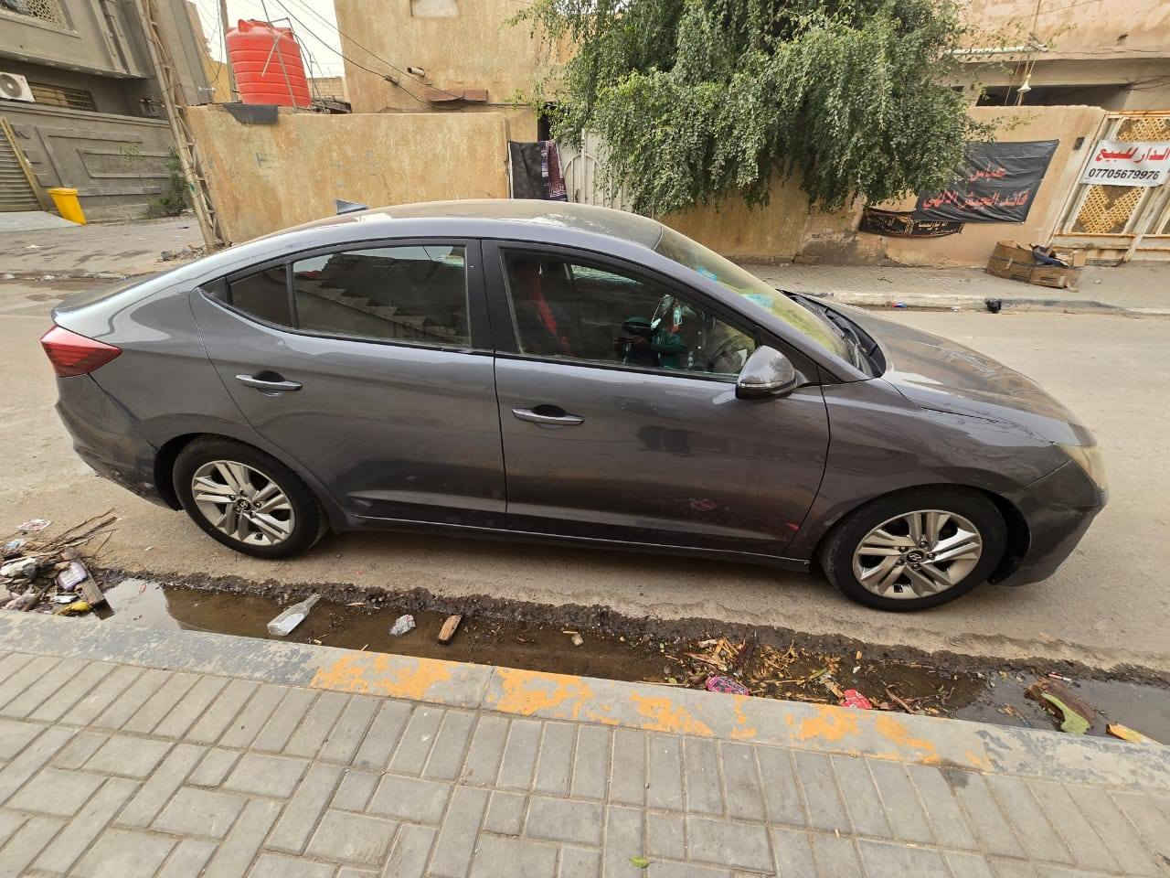 السلام عليكم
النترا 19 وارد امريكي
بأسمي ثاني يوم تحويل حادثها بنيد مبدل لا غير كفاله السياره جاهزه من كلشي مكينه وكير تايرات حداديه السعر 130
بيه مجال حك الجيه مكاني البصرة القبله 
***********
