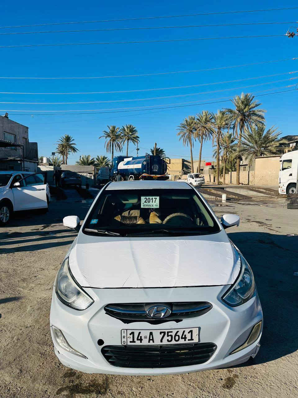 سلام عليكم سيارة اكسنت للبيع موديل 2017 سيارة خير من الله كير محرك تخم تاير حداديه تبريد كله جاهز سيارة خليجيه بيها رشات صبغ جراد علمن سيارة خاليه من المعجون السعر 88 و بيها مجال كلش قليل  الستفسار ***********
