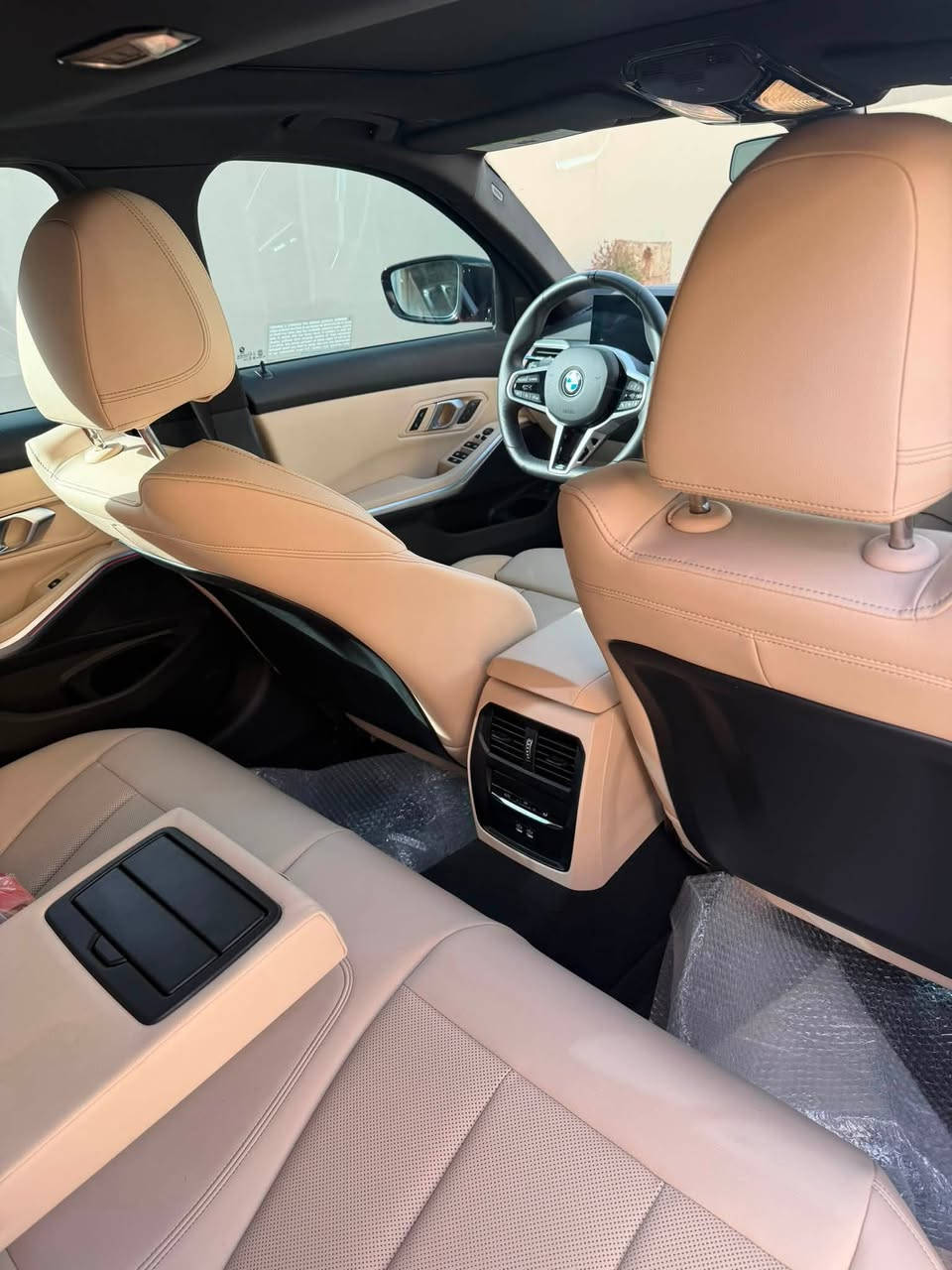 BMW 2025 M بلادى 
km 3هةزار 
*********** 

3MW69CW06S8F50432

