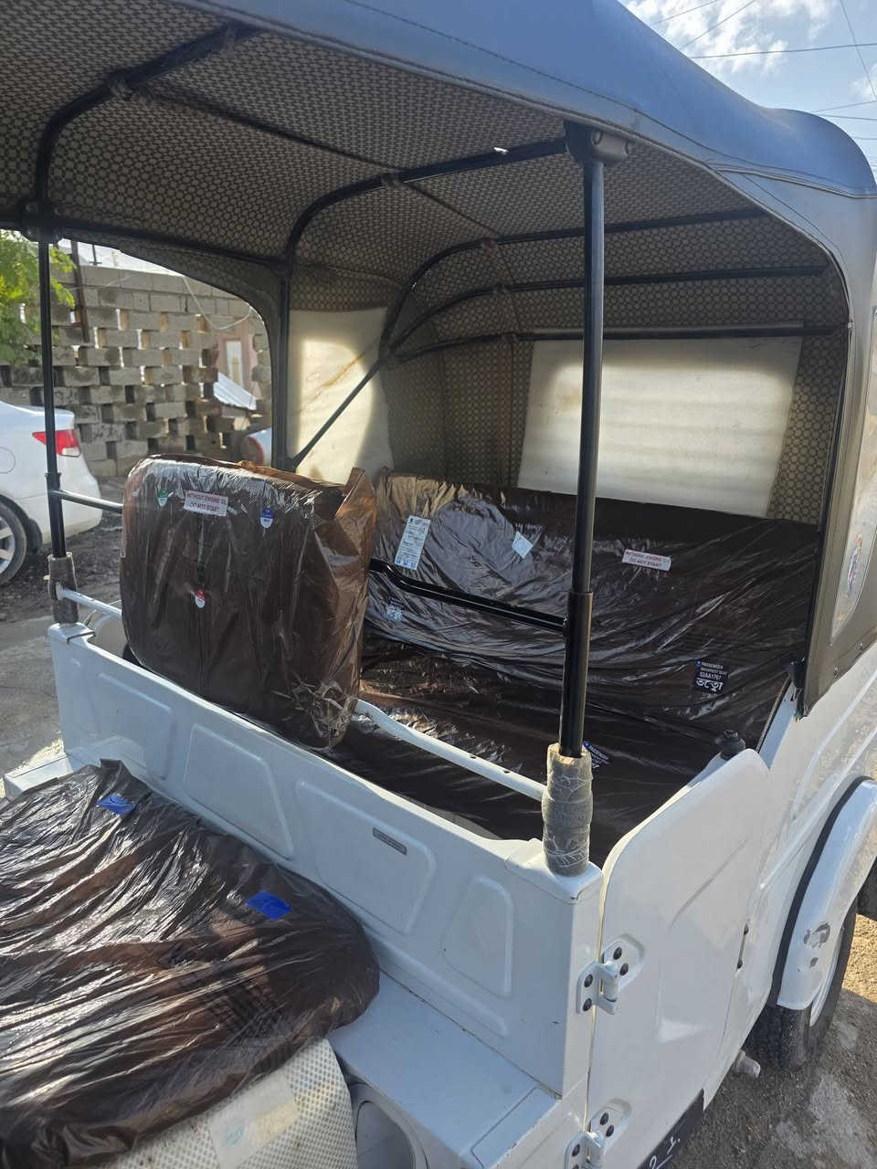 السلام عليكم تكتك موديل 2021 جديدة بمعنى الكلمة التكتك بأسمي مفتوح محركها لاول مرا قبل سبوعين كلشي بيها جديد اذا ترايها مو مال زيرو تاخذها بلاش مكاني بغداد الشعله مامتواجد ع الفيس ***********
