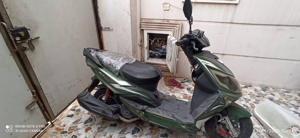 للبيع ماطور نظيف كهربائيات ١٠٠
سعر ٣ ورقات 
*********** تواصل واتس اب حصرا
