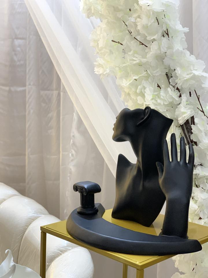 لعدم التفرغ
الكوشات للبيع 
***********
