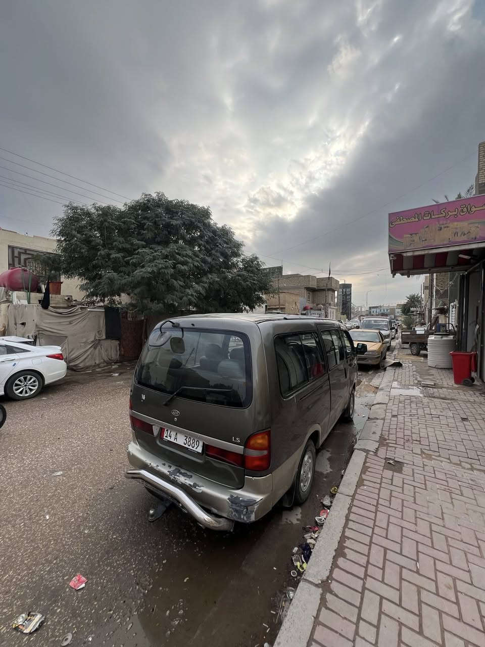 السلام عليكم بريجو للبيع
موديل ٢٠٠٥ مو معلايه 
مرمزة سنويه وشاصي وبليته ٢٠٠٥ يعني اصل

مكينه مفتوح ٣٠٠٠ سوبر 
بيها خيط بخار بدون تنقيص 

كير واكسن وحداديه شرط كفاله 

تخم تاير جديد 

رقم إنكليزي بسمي تحويل ثاني يوم

سنويه ٢٠٣٠ 

مكفوله كفاله عامه من ضربه وصبغ 

شواصي كفاله 

غرفه جديده 

مكان السياره النجف/ حي الانصار 

السعر ٨٥ وبيها مجال بسيط

للتواصل ***********/***********
