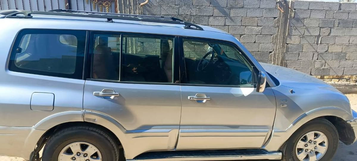 باجيرو ٢٠٠٦ رقم بصره مضبوغه عام محرك بي تبخير سعر ٧٠وبي مجال ملكان السياره بابل الكفل ***********
