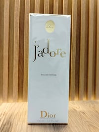 ✨ عطر J’adore من Dior ✨ أنوثة، فخامة، ورائحة تخطف الأنفاس 💎 🌸 J’adore ...