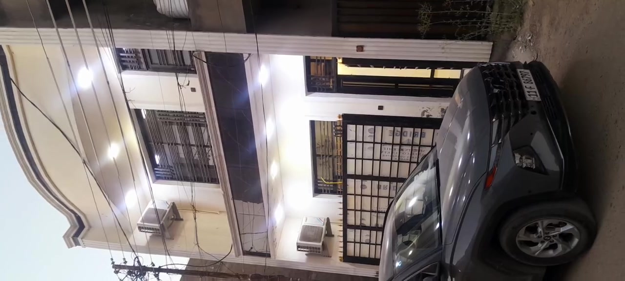 بيت  ٥٠متر للبيع  مع سبالت وبنكات ٤وسخان وماطور وسحب مولد رقم القطعه ٤١٤ قرب ماركت العدل بسعر مناسب ***********
