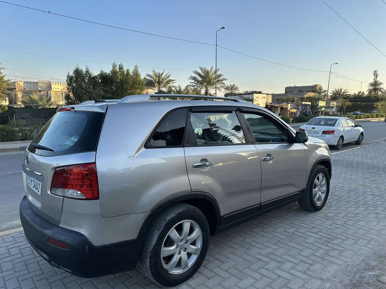 السلام عليكم سورنتو للبيع وارد امريكي موديل 2013 حادثه قبق جنطه والجاملغ خلفي فقط مواصفات سبعه راكب تبريد قطعتين  اشاير مري شاشه تحكمات ستيرن  مكينه كير ممفتوحات خير من الله  مكينه 2400 السيارة بجم كبس باسمنه سنويه وهزه وارقام جديده مكاني الكرخ البياع السعر 117 وبيه مجال بسيط رقمي ***********
***********
