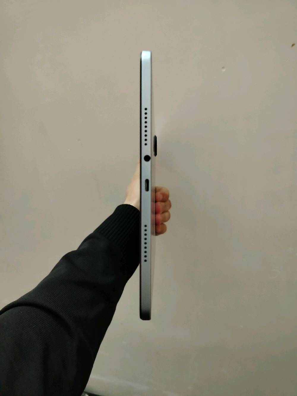 ريدمي باد برو بذاكره 256
بطاريه 10000 شاحن 45 واط
حجم 12.1 انج كلش حلو
نضيف غير داخل صيانه
عنوان ديوانيه وان شاء الله يوجد توصيل راسلني على الواتس اب 