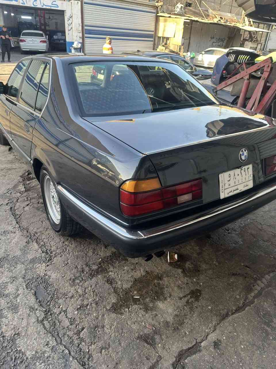 السلام عليكم للبيع 730i مفتوح 6 سياره موديل 92 رقم بغداد مشروع وطني السعر 78$ بيهه مجال بسيط للاستفسار ***********
