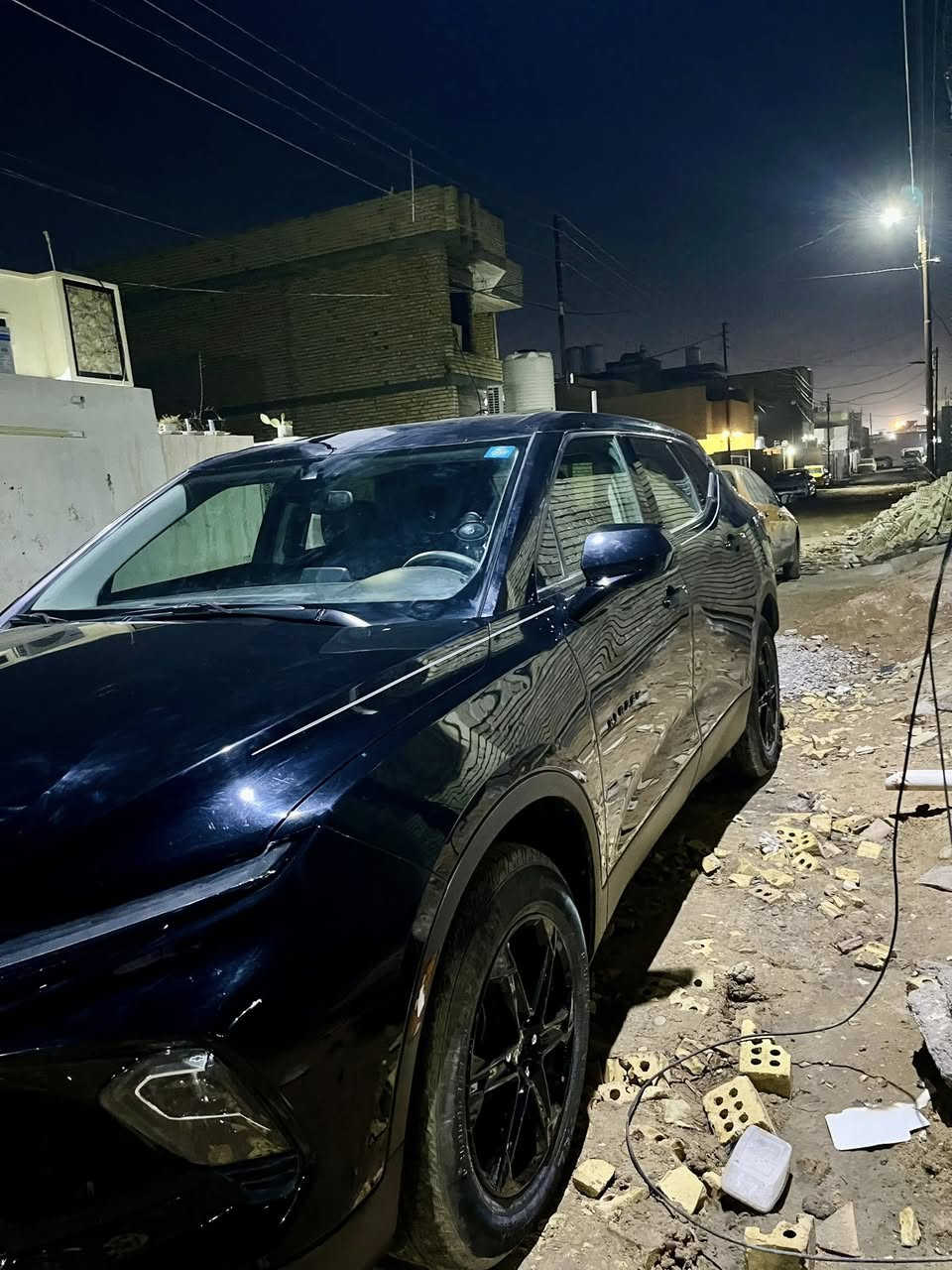 السلام عليكم شوفرليت بلايزر 2023  وارد امريكي مواصفات 3LT بلاك ادشن مكينة 2.0 تيربو رقم بغداد
السعر 180 و بيها مجال بسيط.

الضرر تبديل قمارة فقط بجم كبس

المواصفات (شاشة كبيرة + كامرة + بصمة + لايت Led + كشن كهرباء + تبريد قطعتين + غرفة جلد + ويل حجم 18 + رادار امامي و خلفي و جانبي و بقية المواصفات المعروفة).

المكان بغداد
للتواصل
*********** متوفر واتساب.
